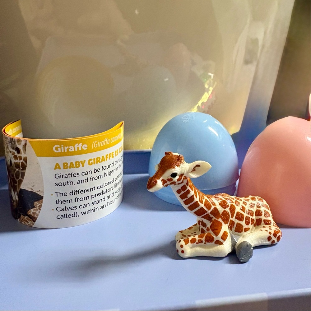 ❤︎︎❤︎︎❤︎︎🆂🅾︎🅻🅳❤︎︎❤︎︎❤︎︎Yowie Baby Animal Series RARE 1 in 500 Giraffe Calf